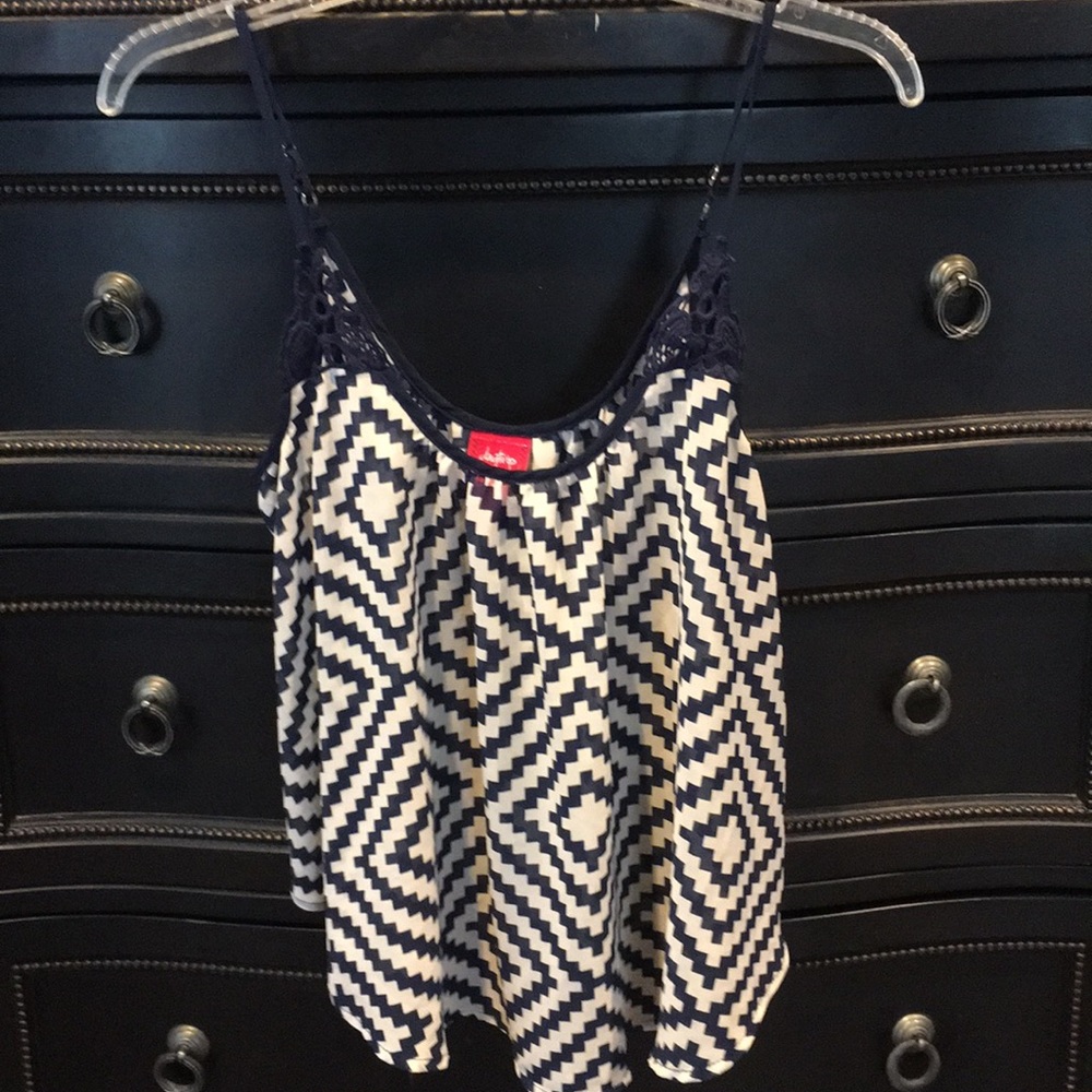 💙Navy and cream tank💙